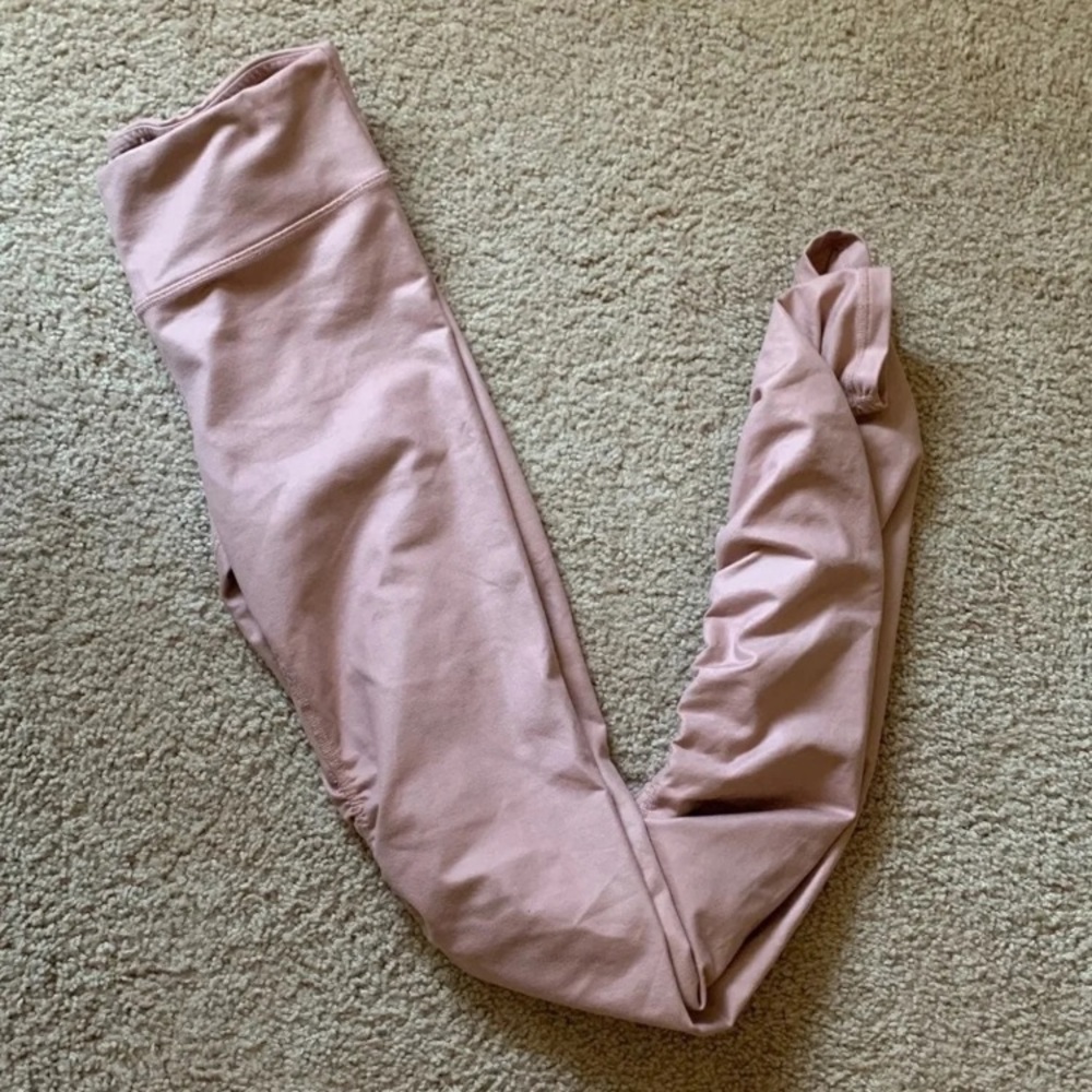 Sold NWOT Alo full length leggings